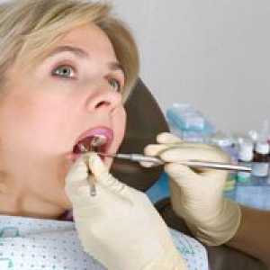 Îndepărtarea pietrei dentare cu ultrasunete